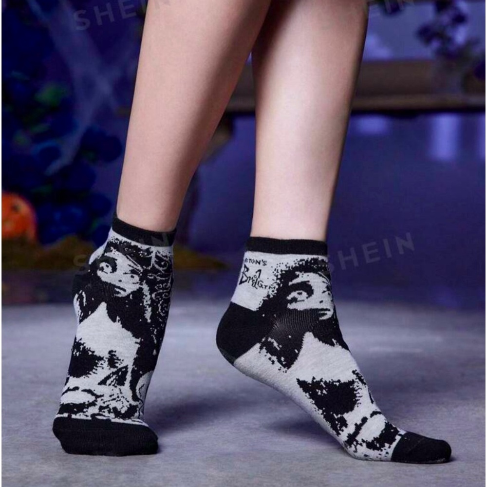 ROMWE Corpse Bride Ankle Socks